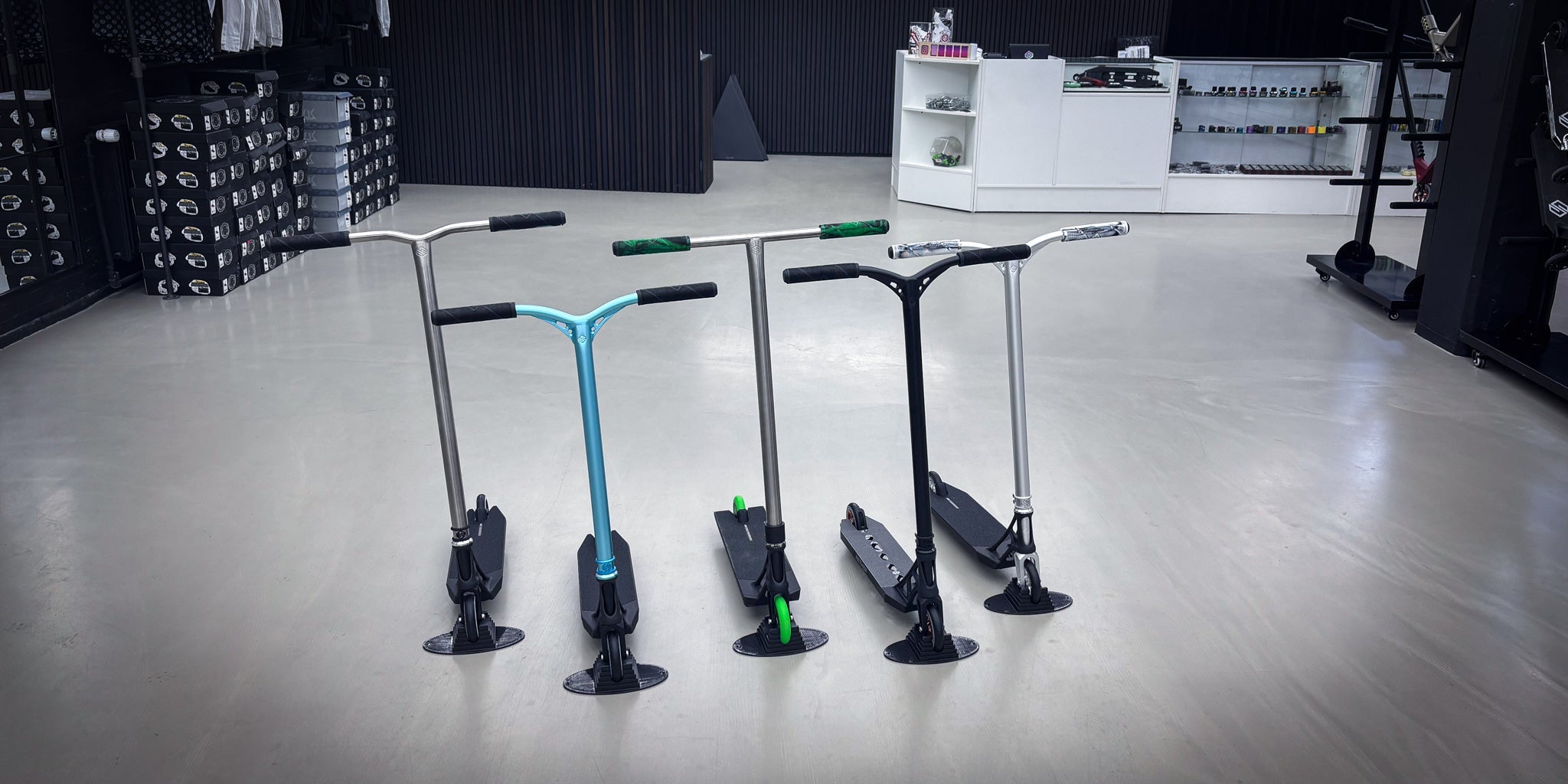 Lär dig nya kickbike trick – Din guide till trick sparkcyklar