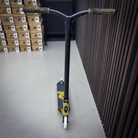 Black & Gold Custom Build Kickbike - Svart/Rainbow-ScootWorld.se