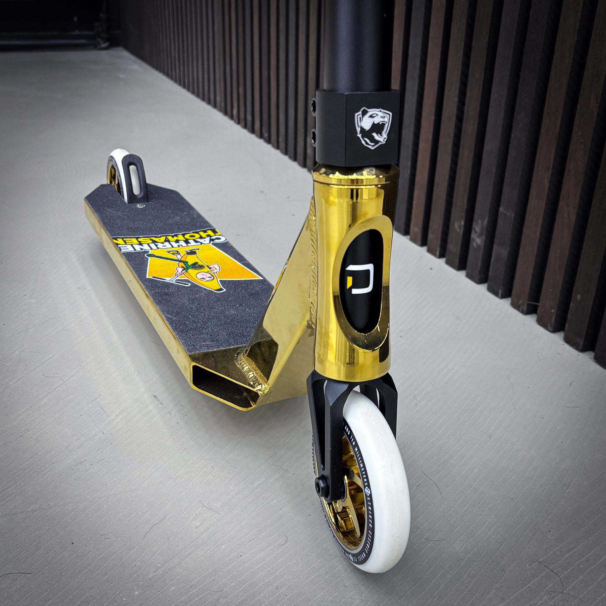 Black & Gold Custom Build Kickbike - Svart/Rainbow-ScootWorld.se