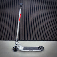 Striker Core Titan Custom Build Kickbike - Black/Rainbow-Trick sparkcyklar-ScootWorld.se
