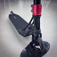 Striker Pandemonium Red/Black Custom Build - Svart/Röd-ScootWorld.se