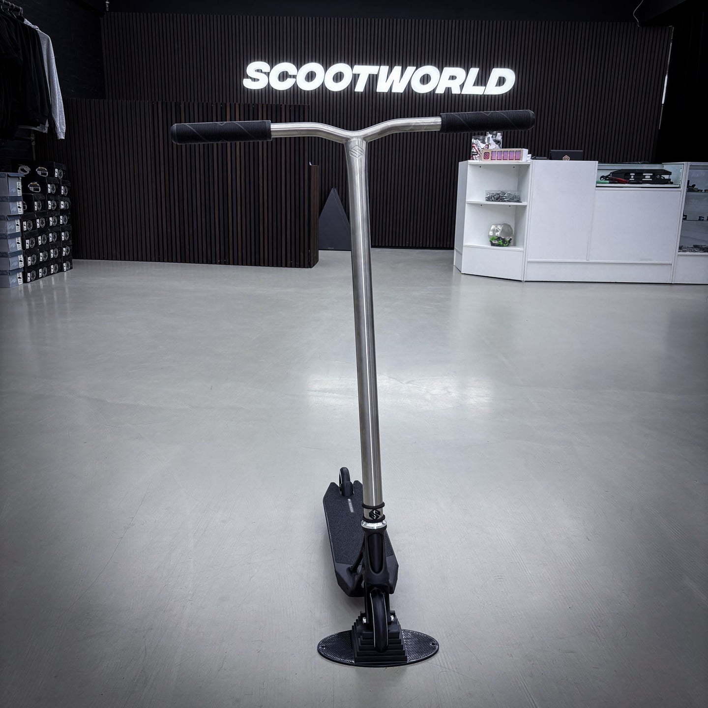 Striker Titan Pande Custom Build - Svart/Silver-ScootWorld.se