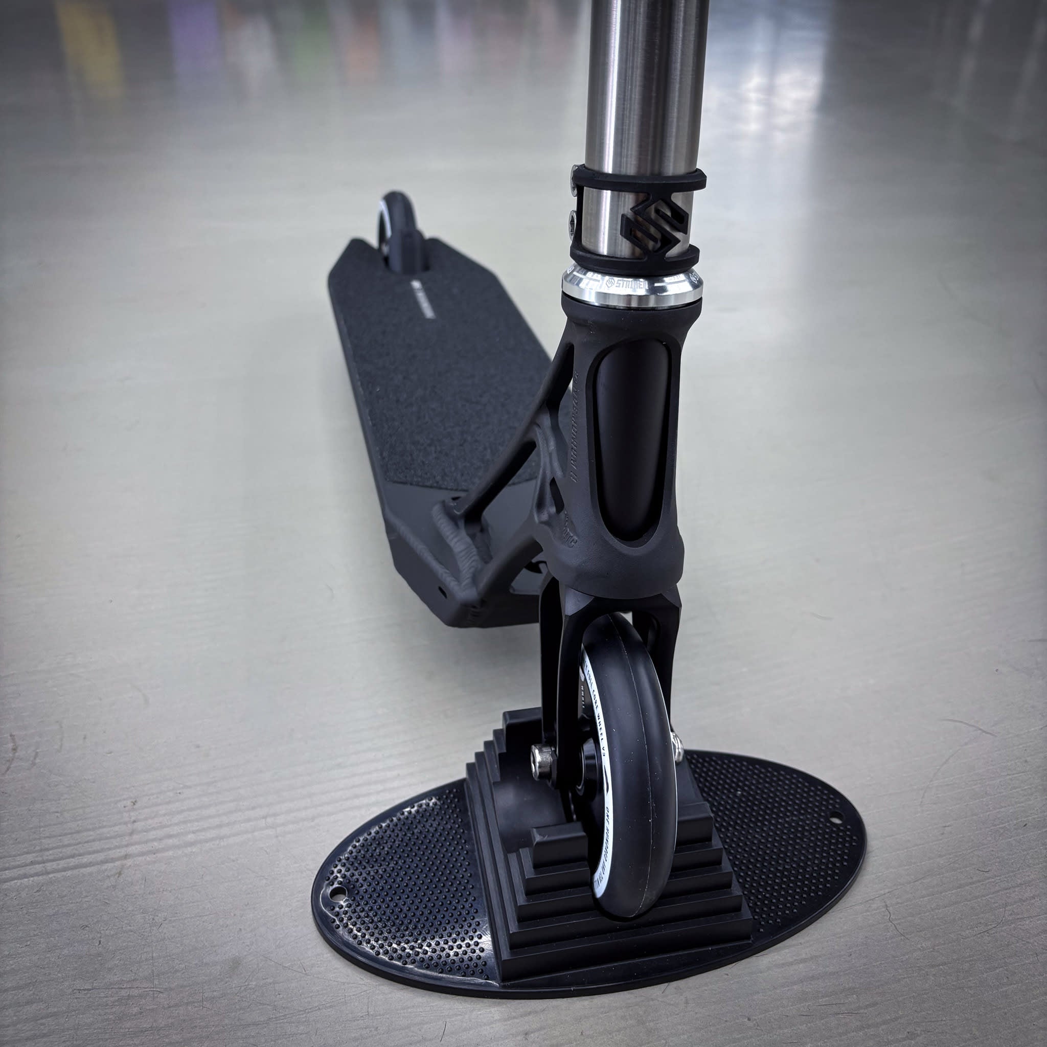 Striker Titan Pande Custom Build - Svart/Silver-ScootWorld.se