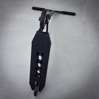 Striker Full Black Custom Build - Svart-ScootWorld.se