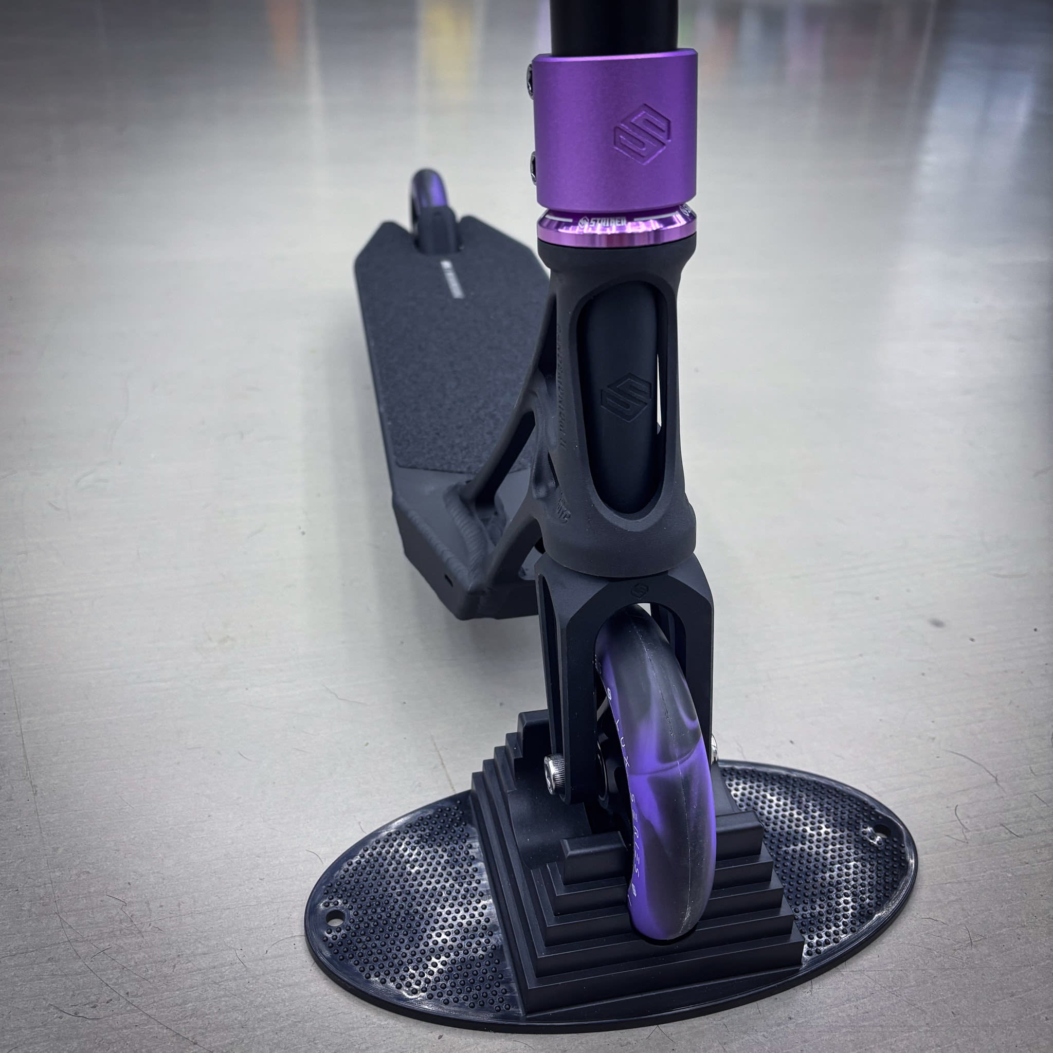 Striker Pande Black/Purple 500mm Custom Build - Svart/Lila-ScootWorld.se