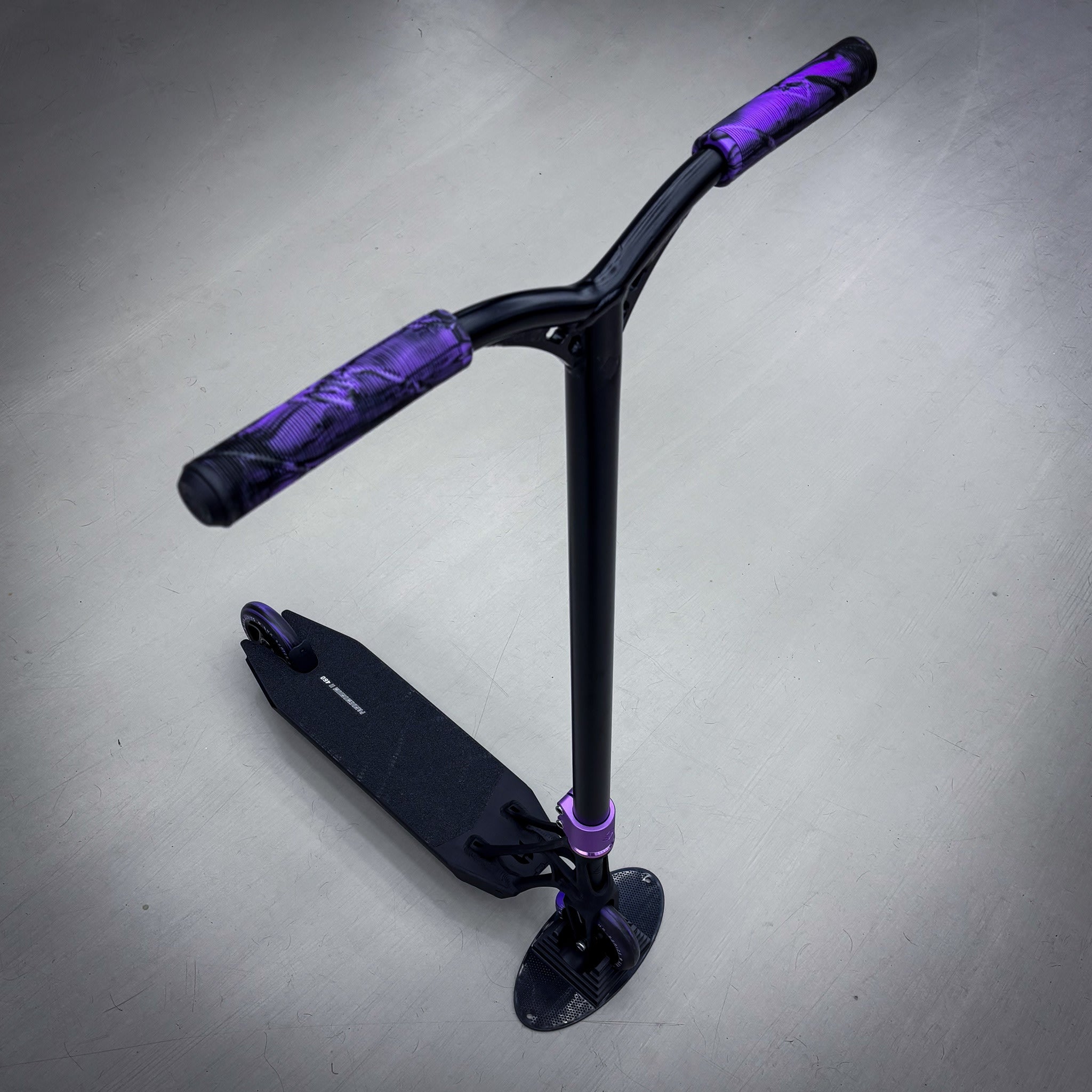 Striker Pande Black/Purple 460mm Custom Build - Svart/Lila-ScootWorld.se