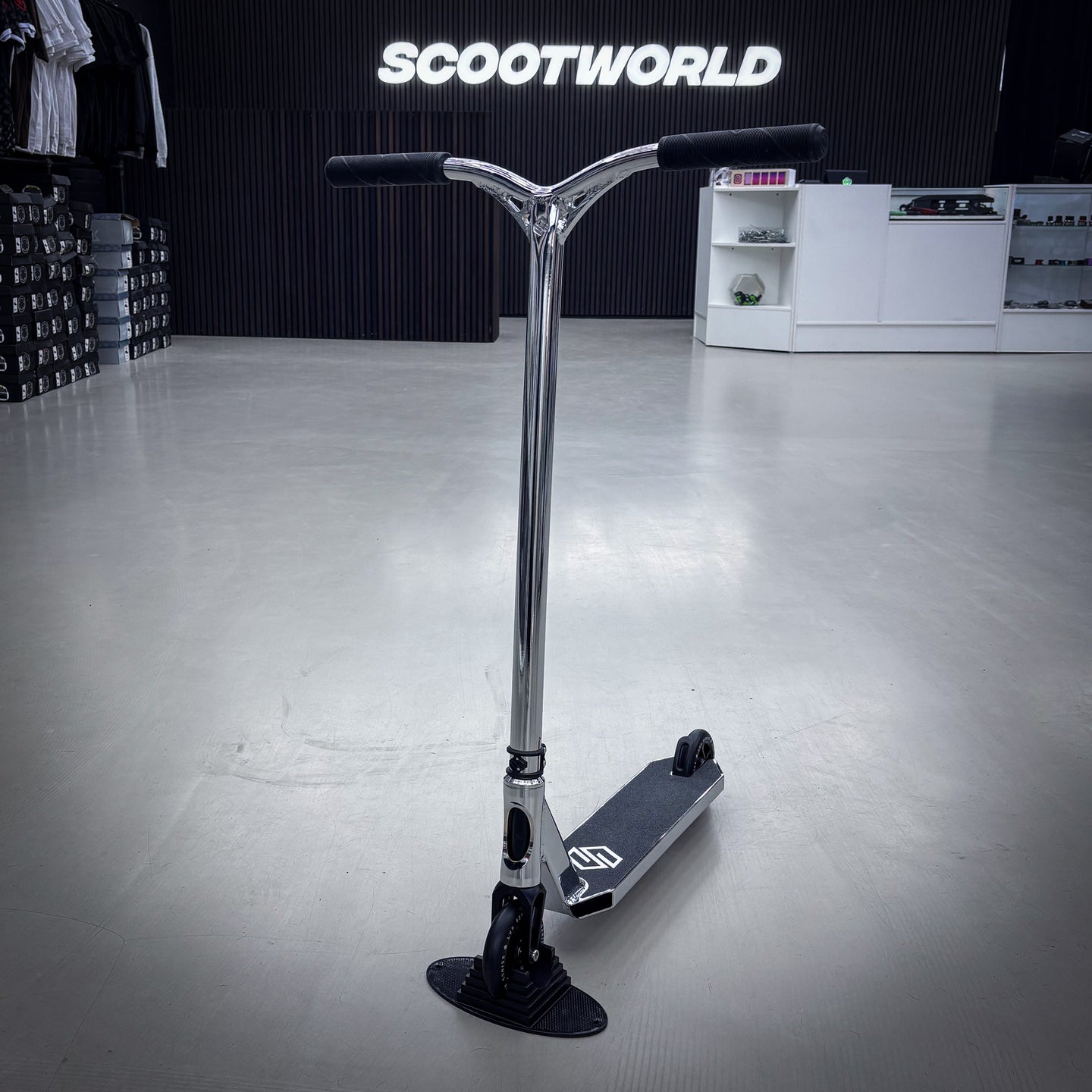 Striker Full Chrome Custom Build - Chrome-ScootWorld.se