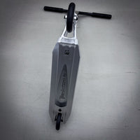 Striker Pande Black/Silver Custom Build - Svart/Silver-ScootWorld.se