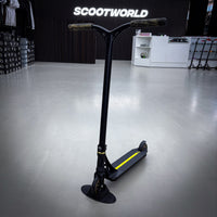 Striker Panda Custom Build - Svart/Gold-ScootWorld.se