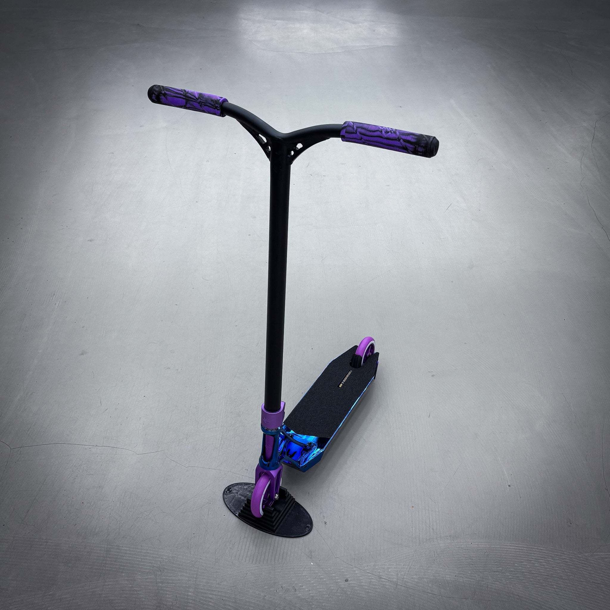 Striker Ethic Blue/Purple 460 Custom Build - Black/Blue/Purple-ScootWorld.se