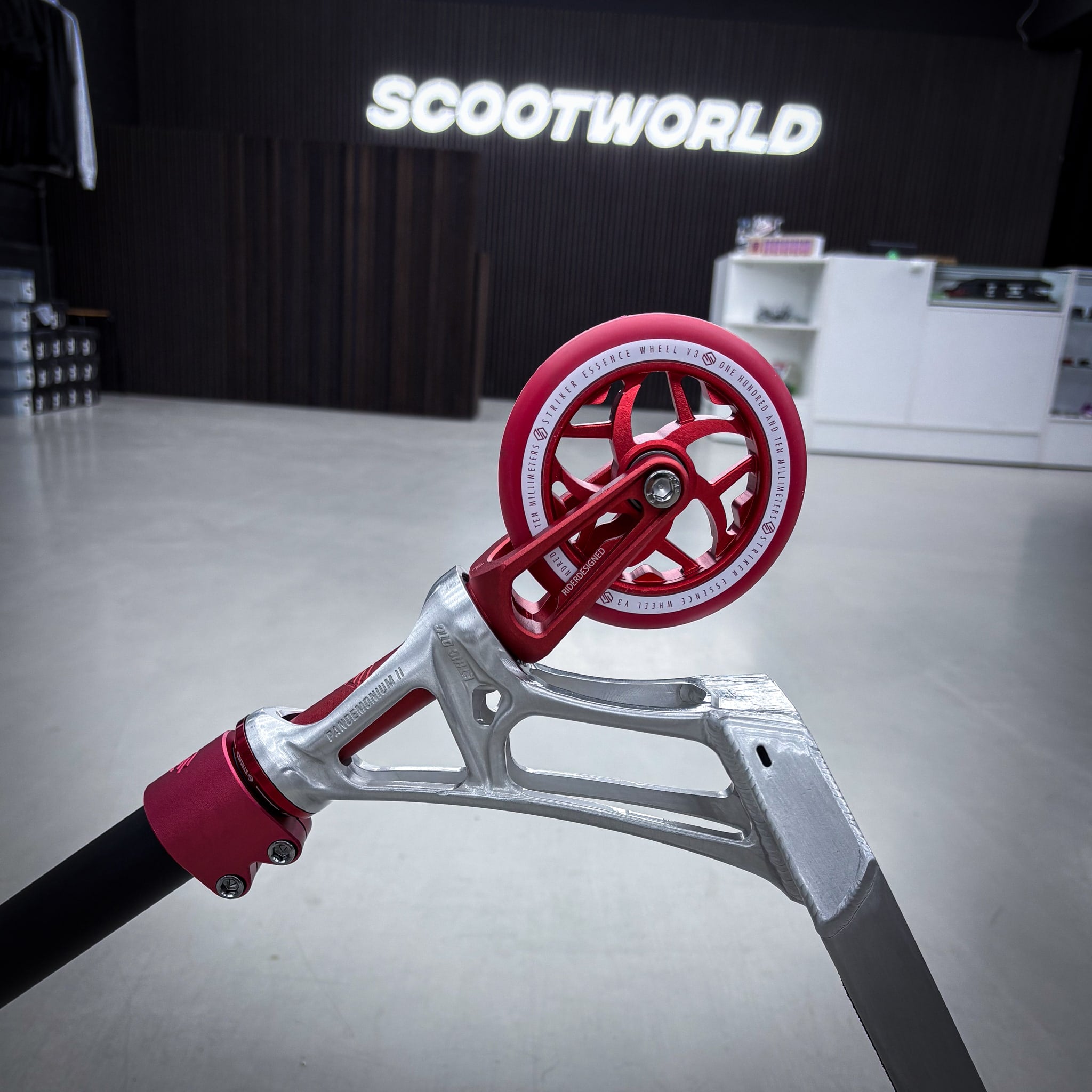 Striker Ethic Silver/Red 500 Custom Build - Silver/Red-ScootWorld.se