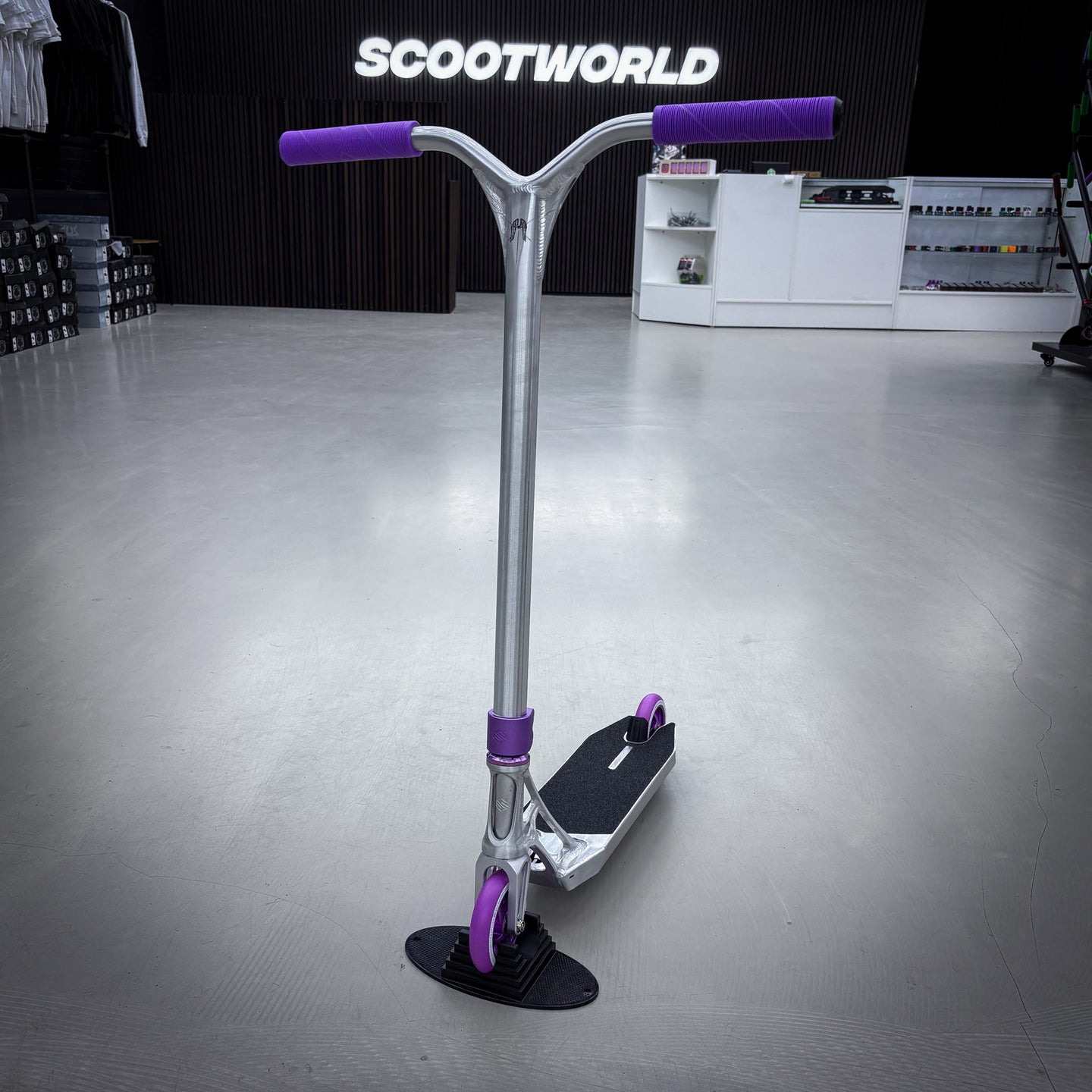 Striker Ethic Silver/Purple 460 Custom Build - Svart/Lila-ScootWorld.se