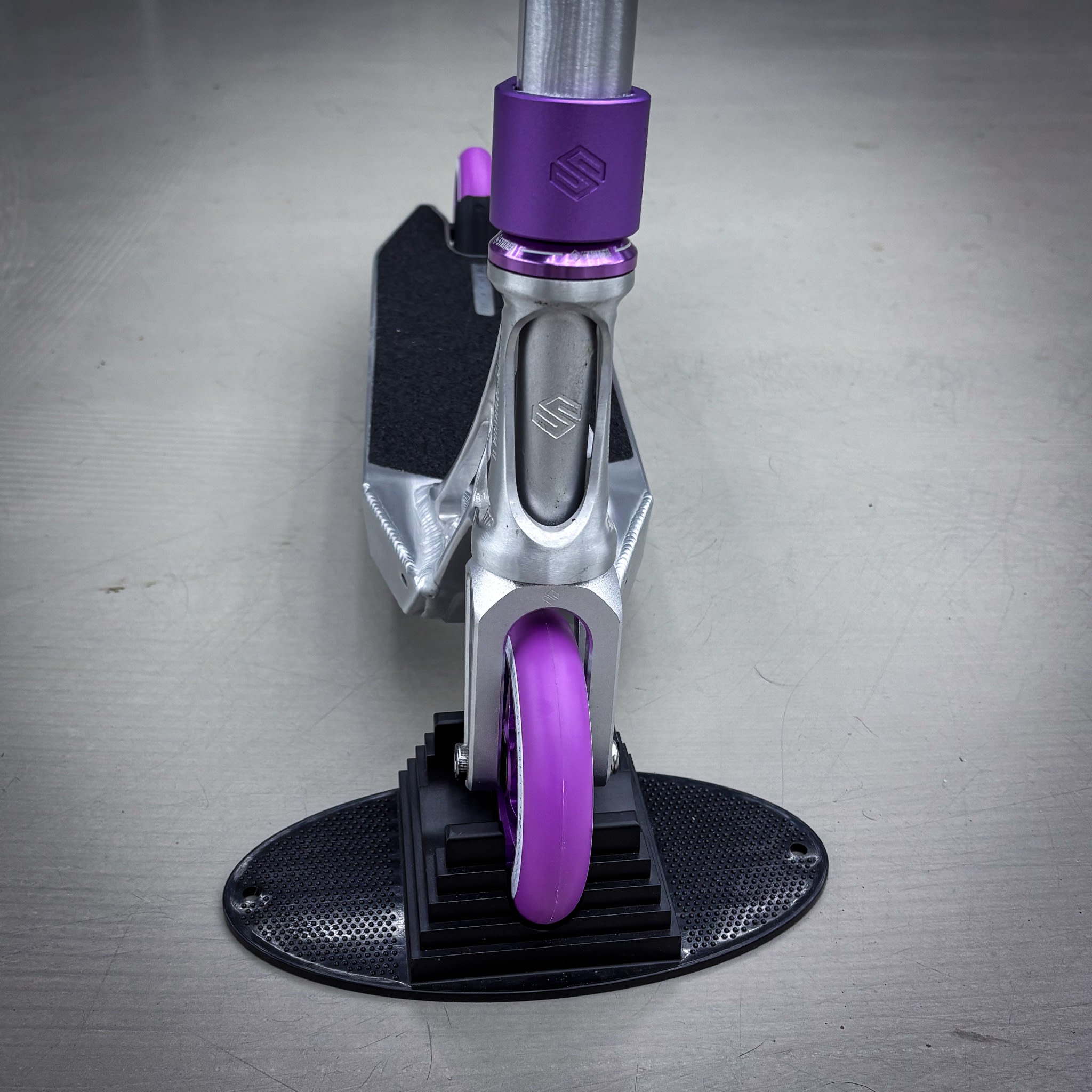 Striker Ethic Silver/Purple 460 Custom Build - Svart/Lila-ScootWorld.se