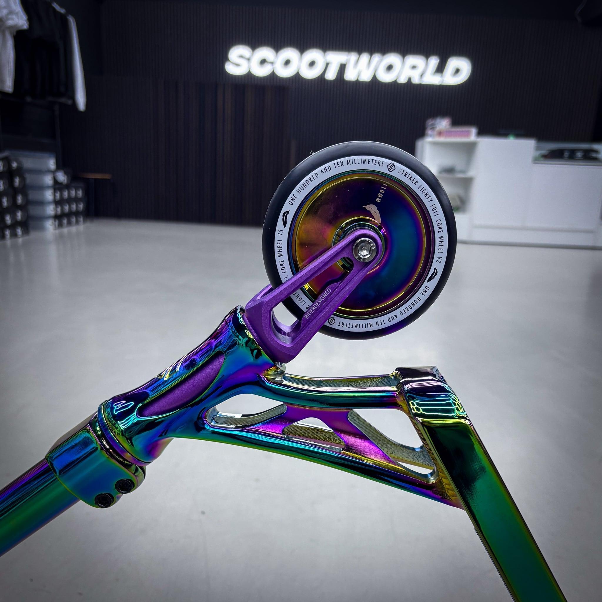 Striker Full Rainbow Custom Build - Rainbow-ScootWorld.se