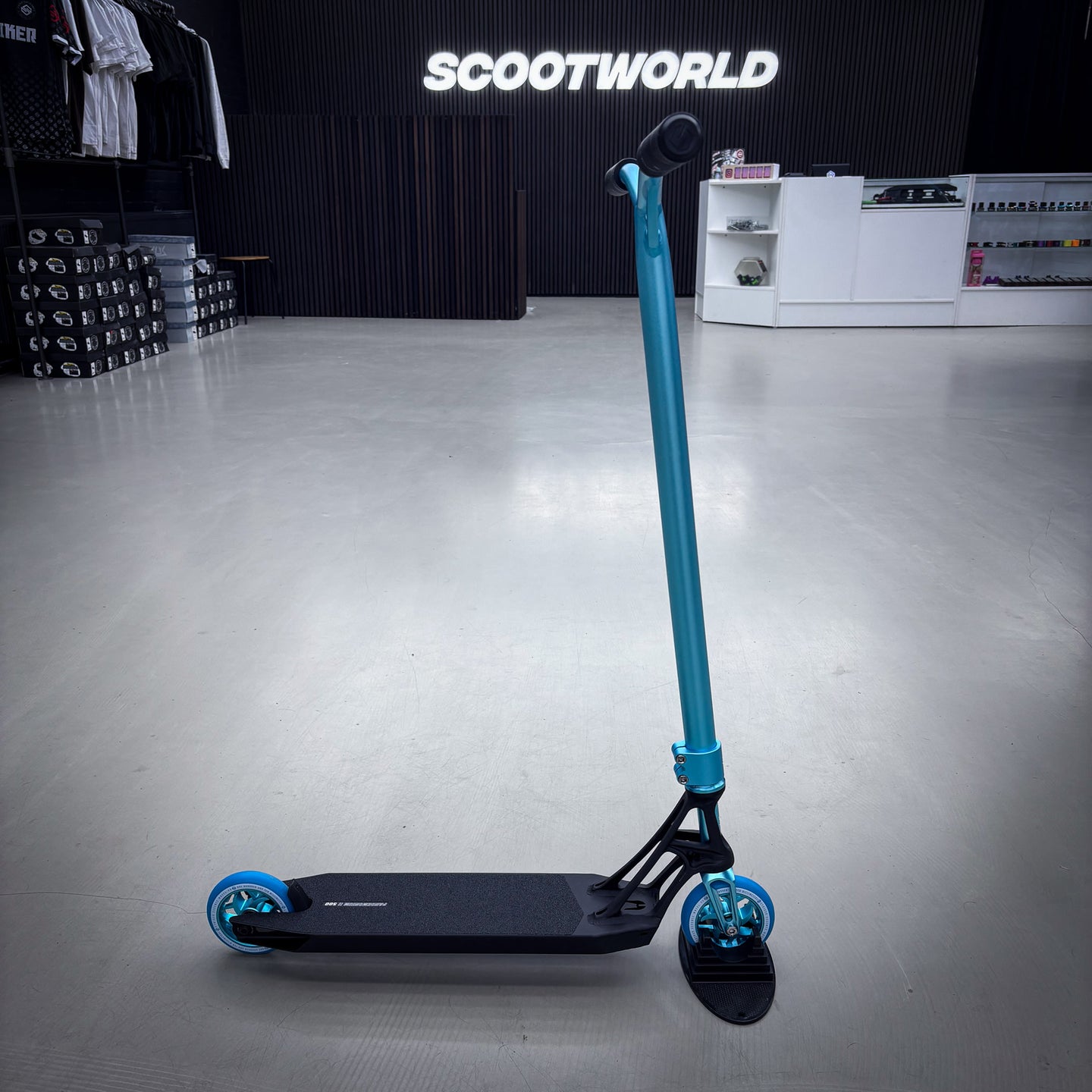 Striker Ethic Teal/Black Custom Build - Turkos/Svart-ScootWorld.se