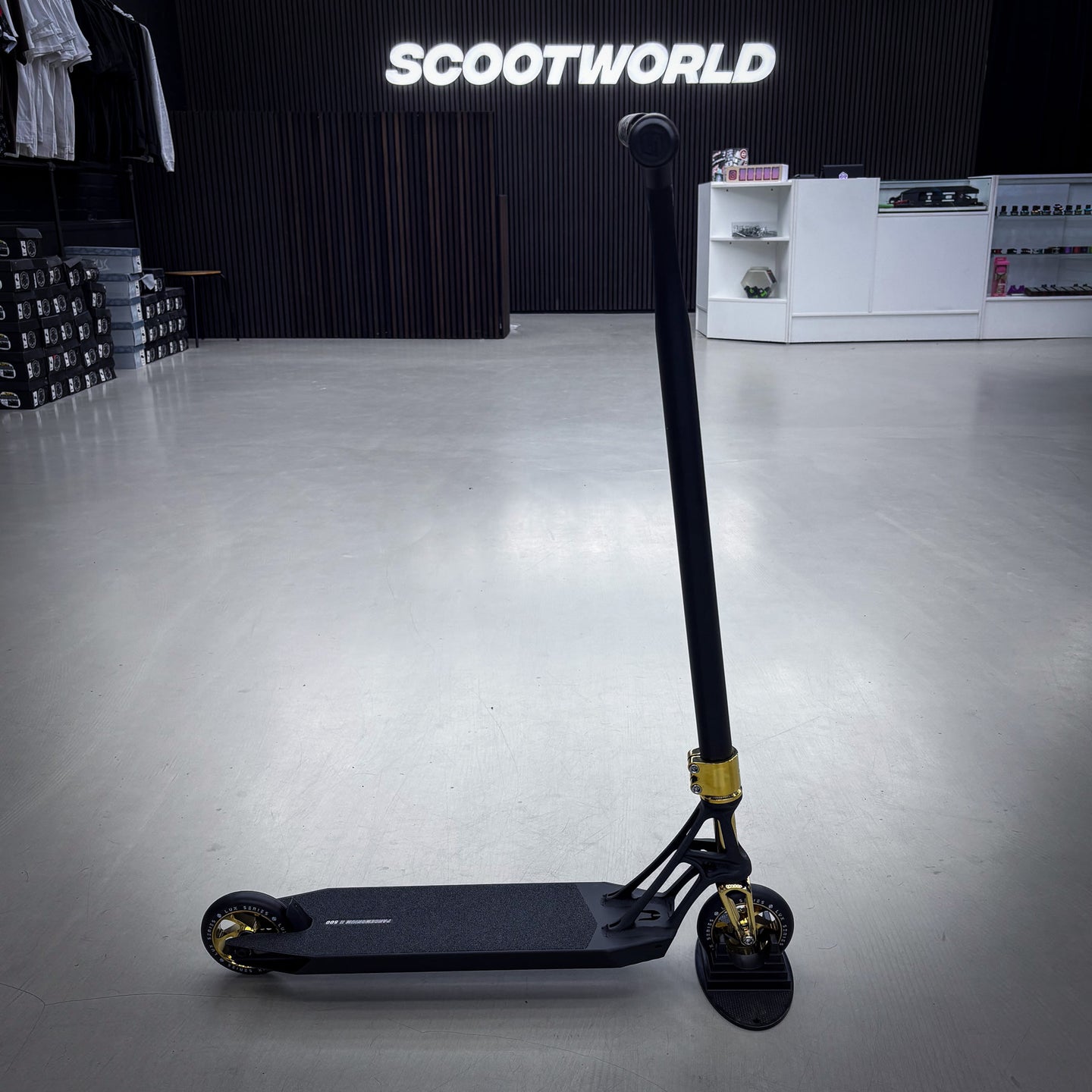 Ethic Black/Gold Custom Build - Svart/Gold-ScootWorld.se