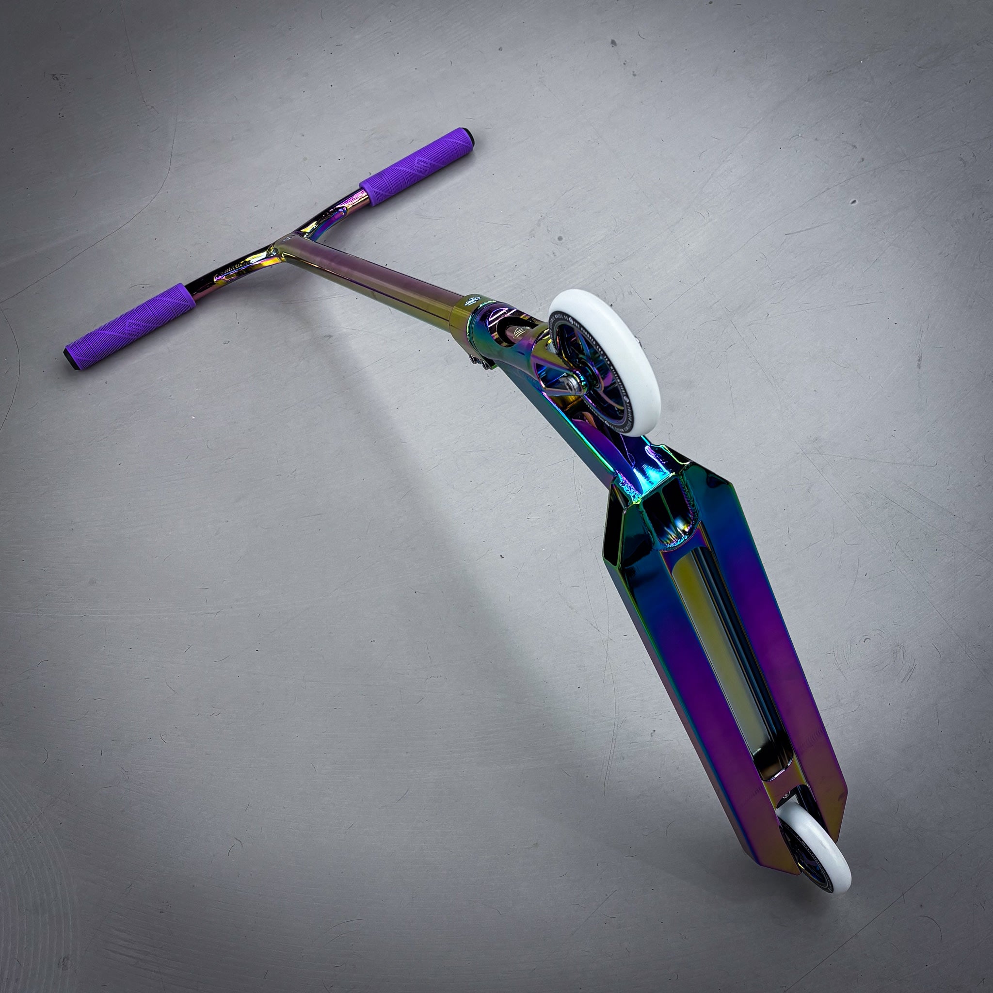 Striker Rainbow Purp Custom Build Kickbike - Rainbow-ScootWorld.se