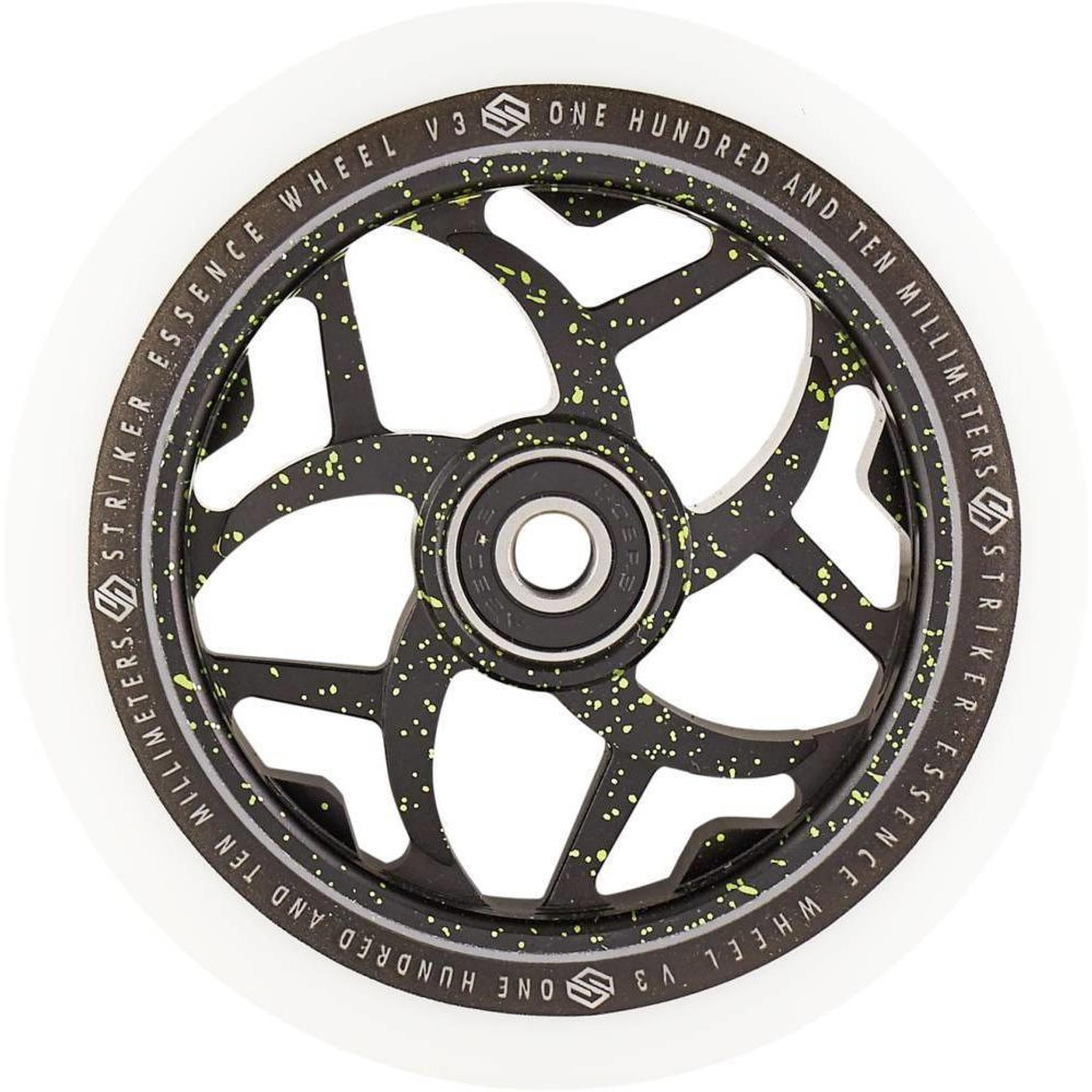 Striker Essence V3 Vit 110mm Sparkcykel Hjul - Splash Black/Green-ScootWorld.se