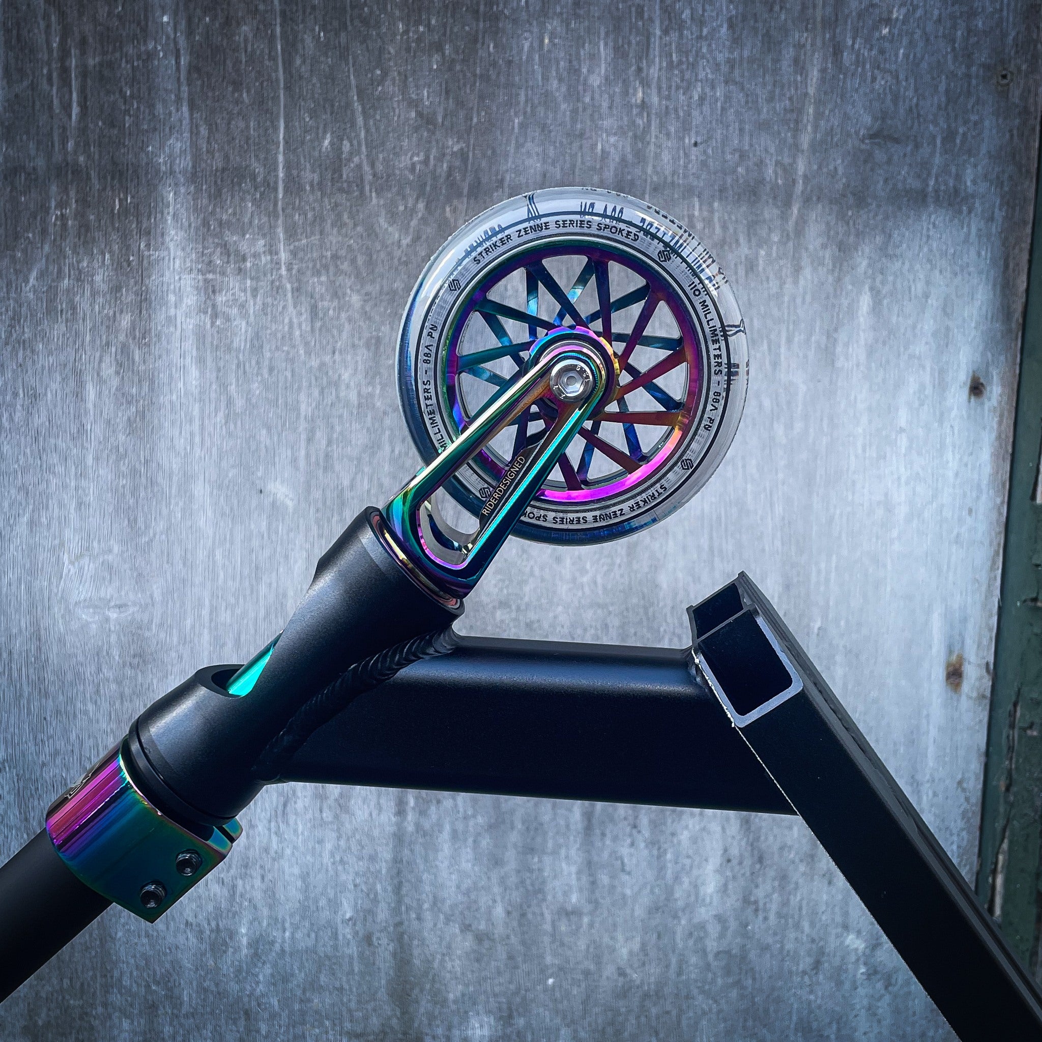 Panda Rainbow Custom Build Trick Sparkcykel - Svart/Rainbow-ScootWorld.se