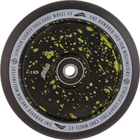 Striker Lighty Fullcore V3 Svart 110mm Sparkcykel Hjul - Splash Black/Green-ScootWorld.se