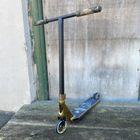 Striker Golden Custom Build - Black/Gold-Trick sparkcyklar-ScootWorld.se