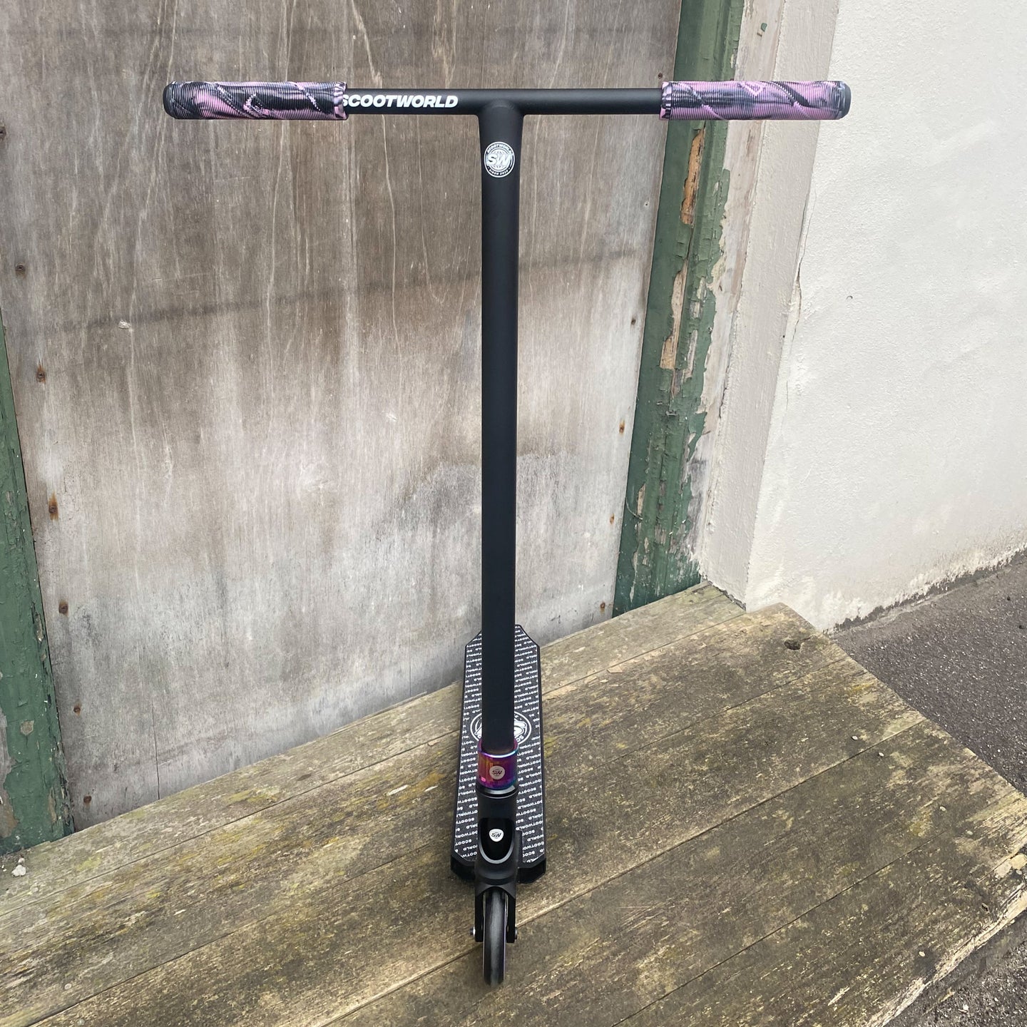 ScootWorld Titan Custom Build - Svart/Rainbow-ScootWorld.se