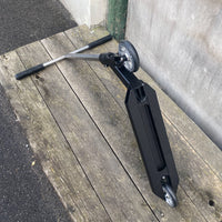 Striker T-Bar Custom Build - Svart/Silver-ScootWorld.se
