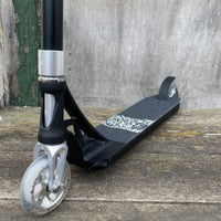 Striker Panda Deck Custom Build - Svart/Silver-ScootWorld.se
