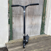 Striker BenJ Bar Custom Build - Svart-ScootWorld.se