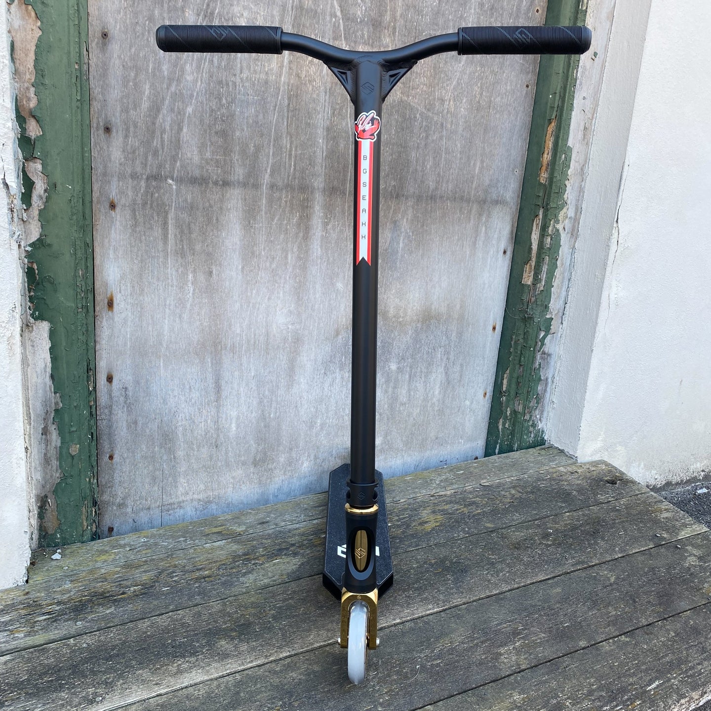 Striker Black/Gold Custom Build - Svart/Gold-ScootWorld.se