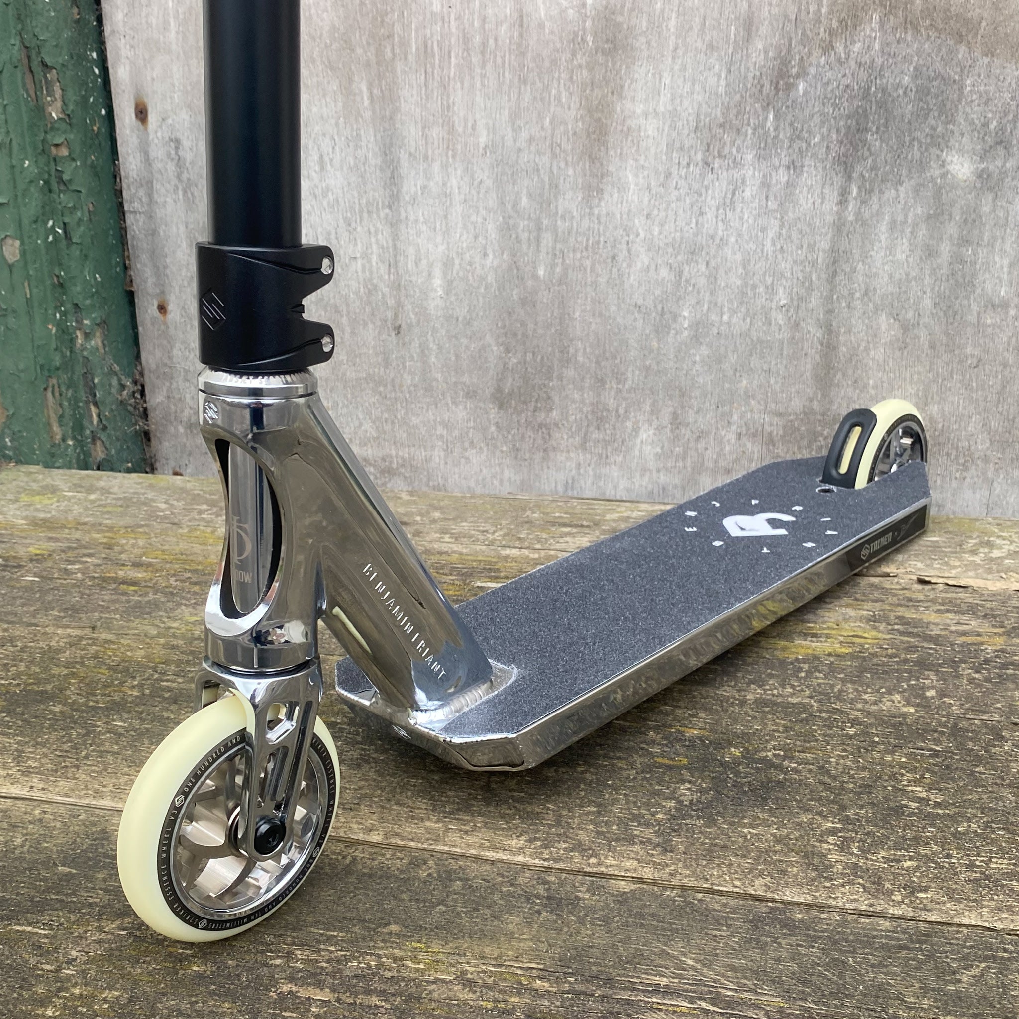 Striker BenJ Custom Build - Svart/Silver-ScootWorld.se