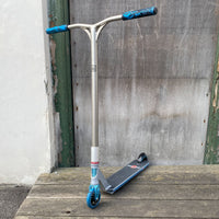 Striker Lucky Custom Build - Silver/Blå-ScootWorld.se