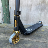 Striker Black/Gold Custom Build - Svart/Gold-ScootWorld.se