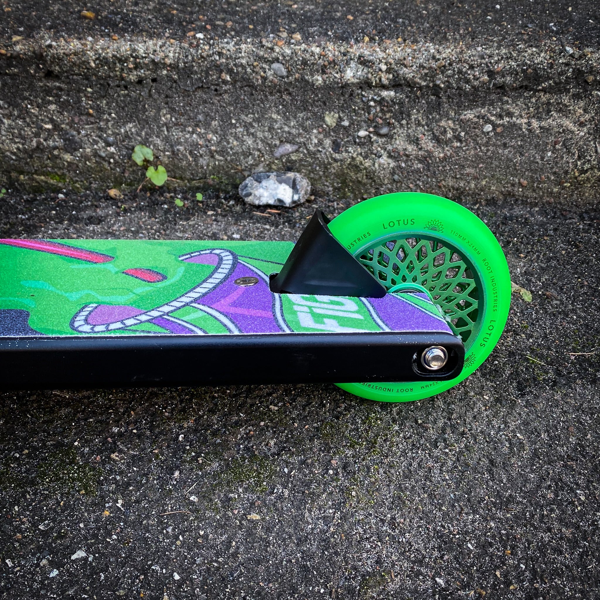 ScootWorld Black/Green Street Custom Build - Svart/Grön-ScootWorld.se