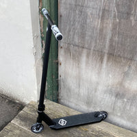 Striker x ScootWorld Titan Custom Build - Svart-ScootWorld.se