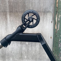 Striker Lux Titan Bar Custom Build - Svart/Silver-ScootWorld.se