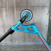 Striker BGSeakk Custom Build - Svart/Blå-ScootWorld.se