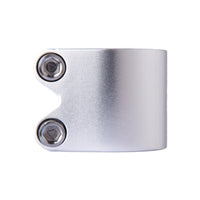 Striker Lux Double Kickbike Clamp - Silver-ScootWorld.se
