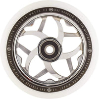 Striker Essence V3 Vit 110mm Sparkcykel Hjul - Chrome-ScootWorld.se