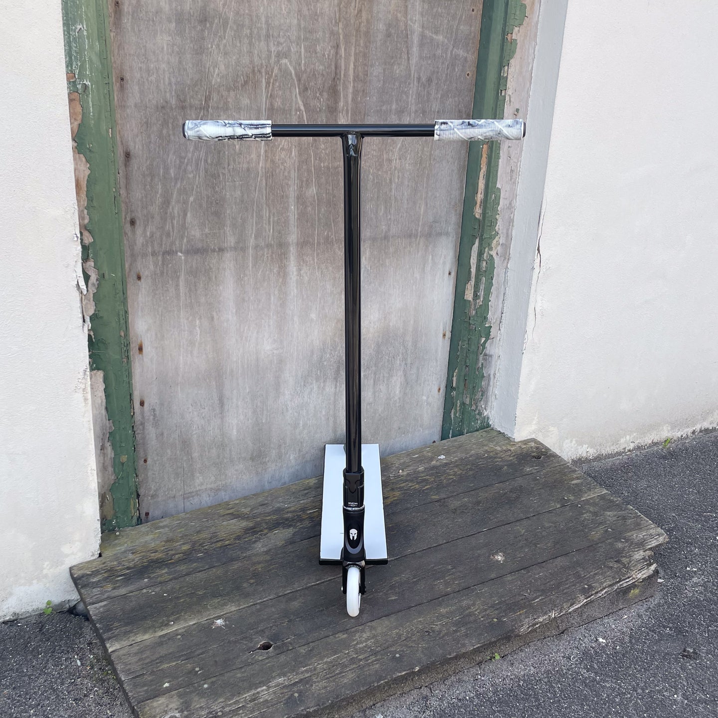 ScootWorld Black & White Street Custom Build - Svart/Vit-ScootWorld.se