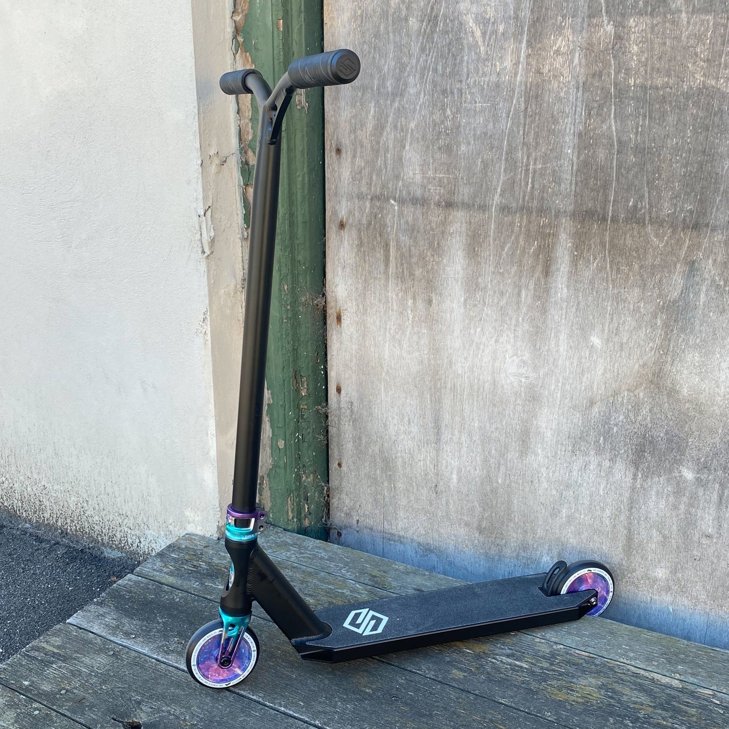 Striker x Oath Custom Build - Svart/Blå-ScootWorld.se