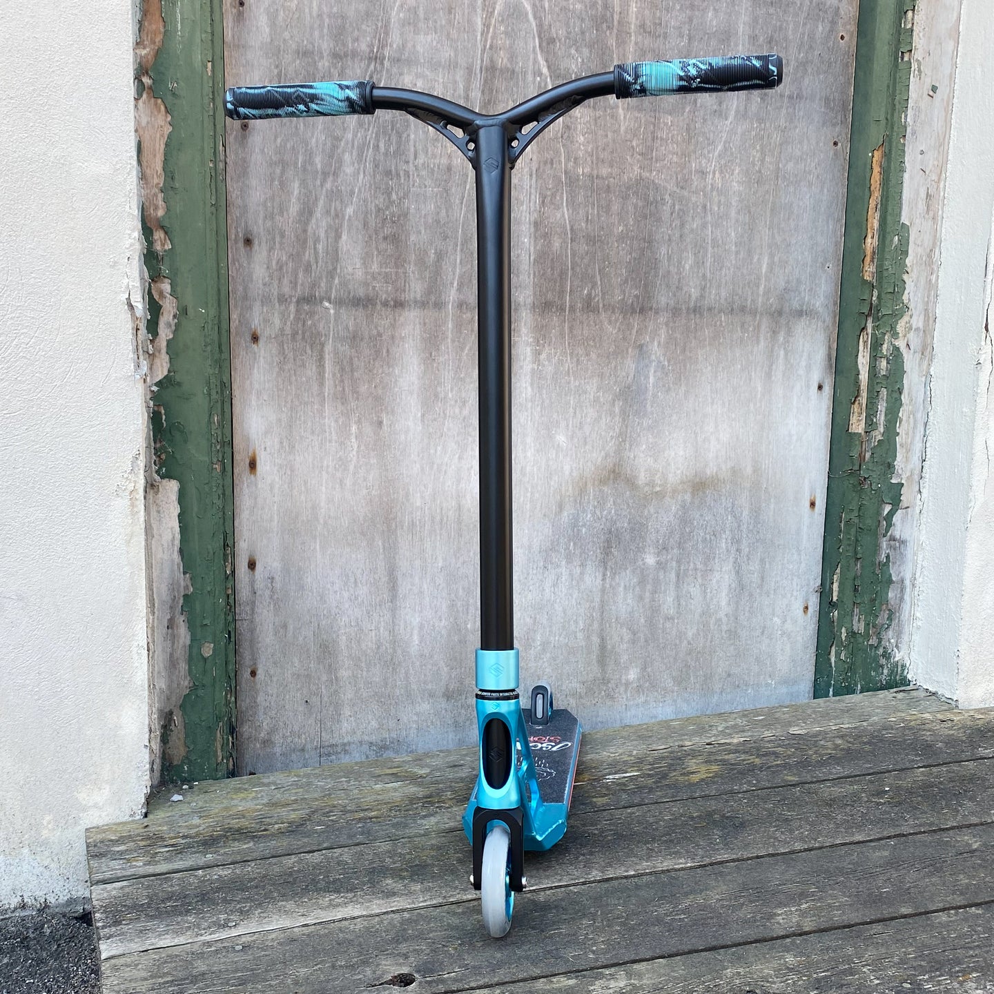 Striker Black & Teal Custom Build - Svart/Blå-ScootWorld.se