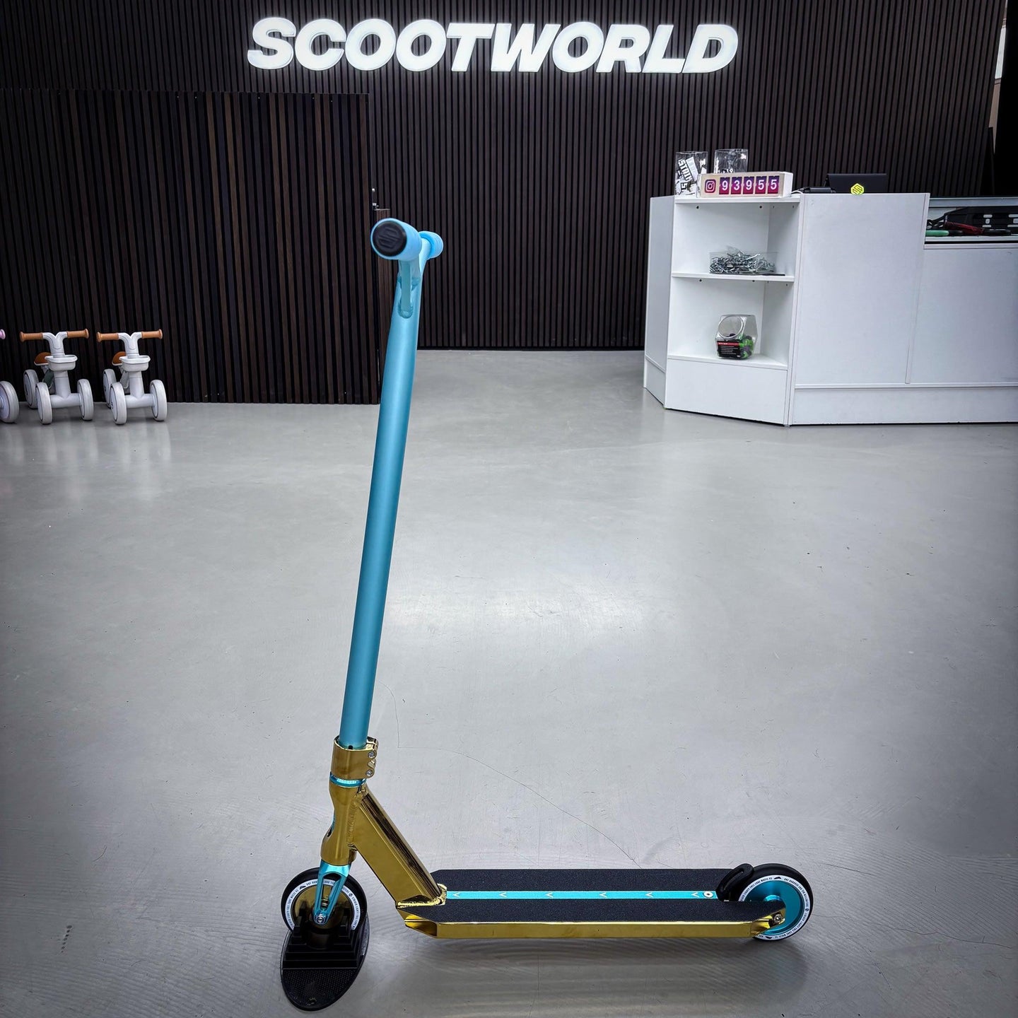 Striker Blue/Gold Custom Build - Blå/Gold-ScootWorld.se