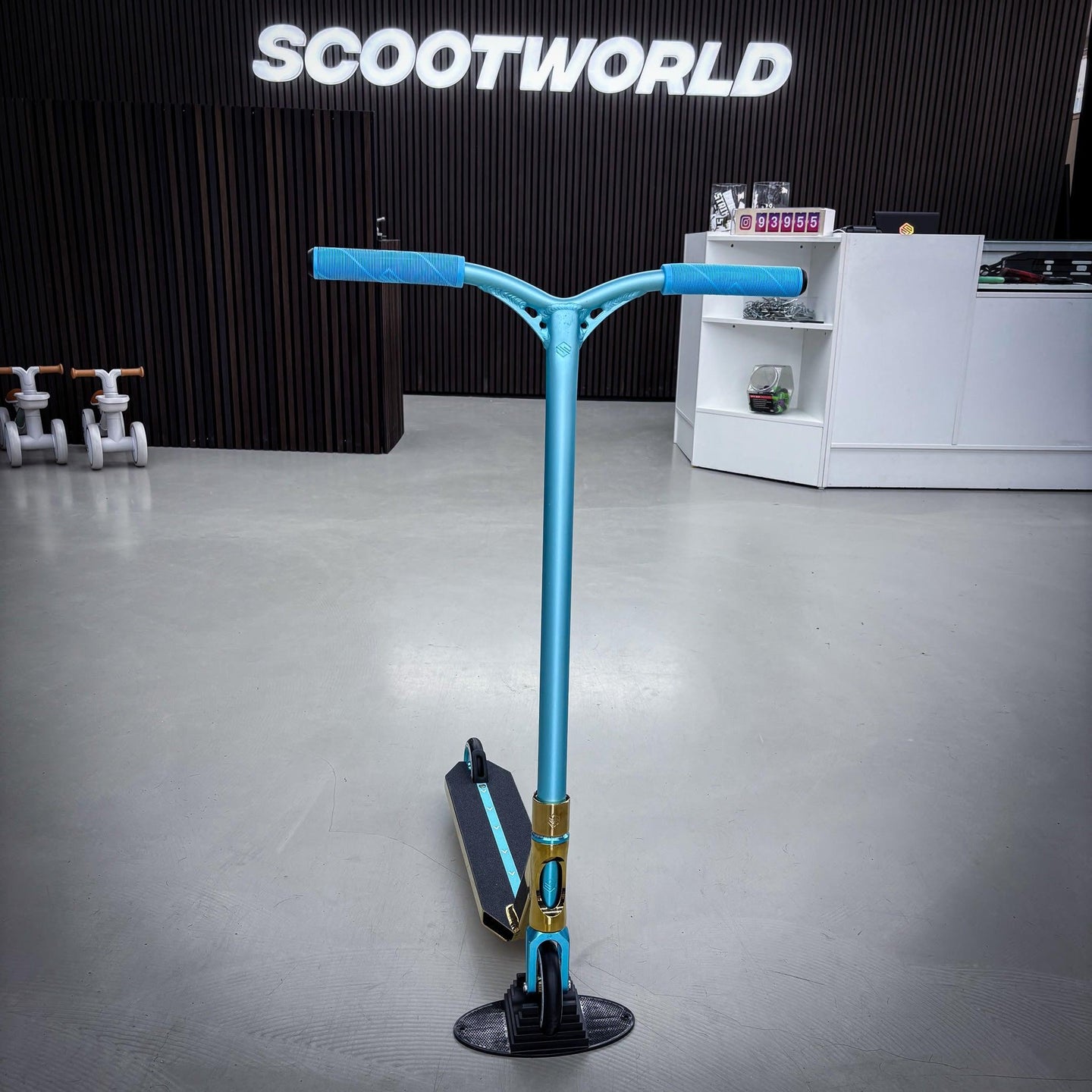 Striker Blue/Gold Custom Build - Blå/Gold-ScootWorld.se