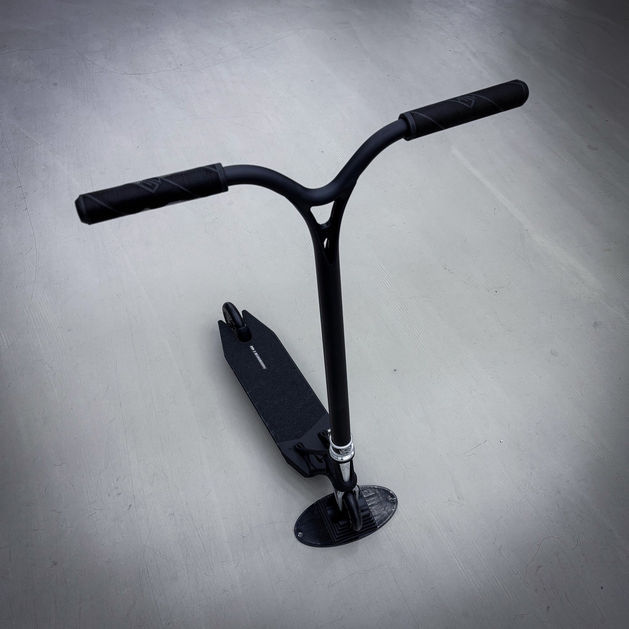 Ethic Lightweight Black Custom Build - Black