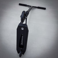 Striker Full Black Custom Build - Svart-ScootWorld.se
