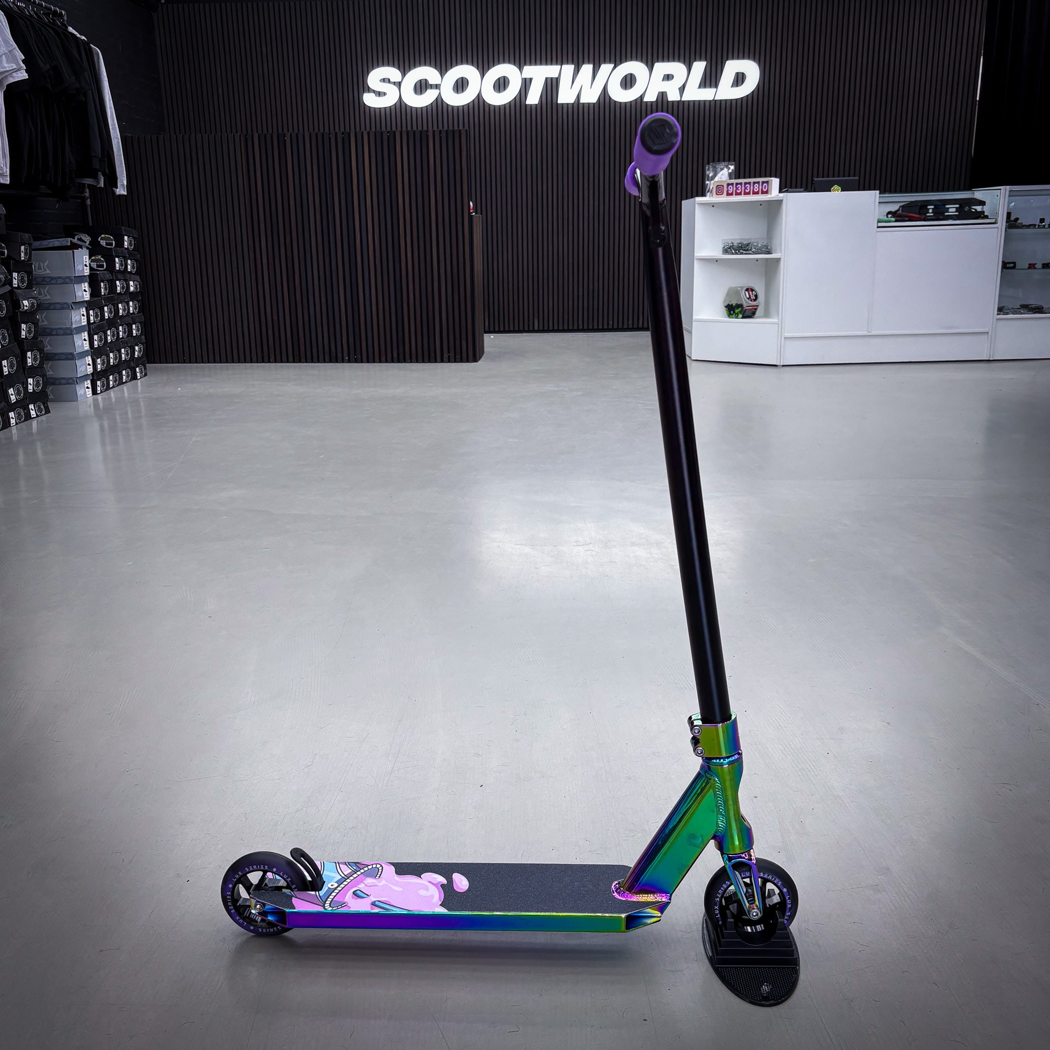 Striker Black/Rainbow Custom Build - Svart/Rainbow-ScootWorld.se
