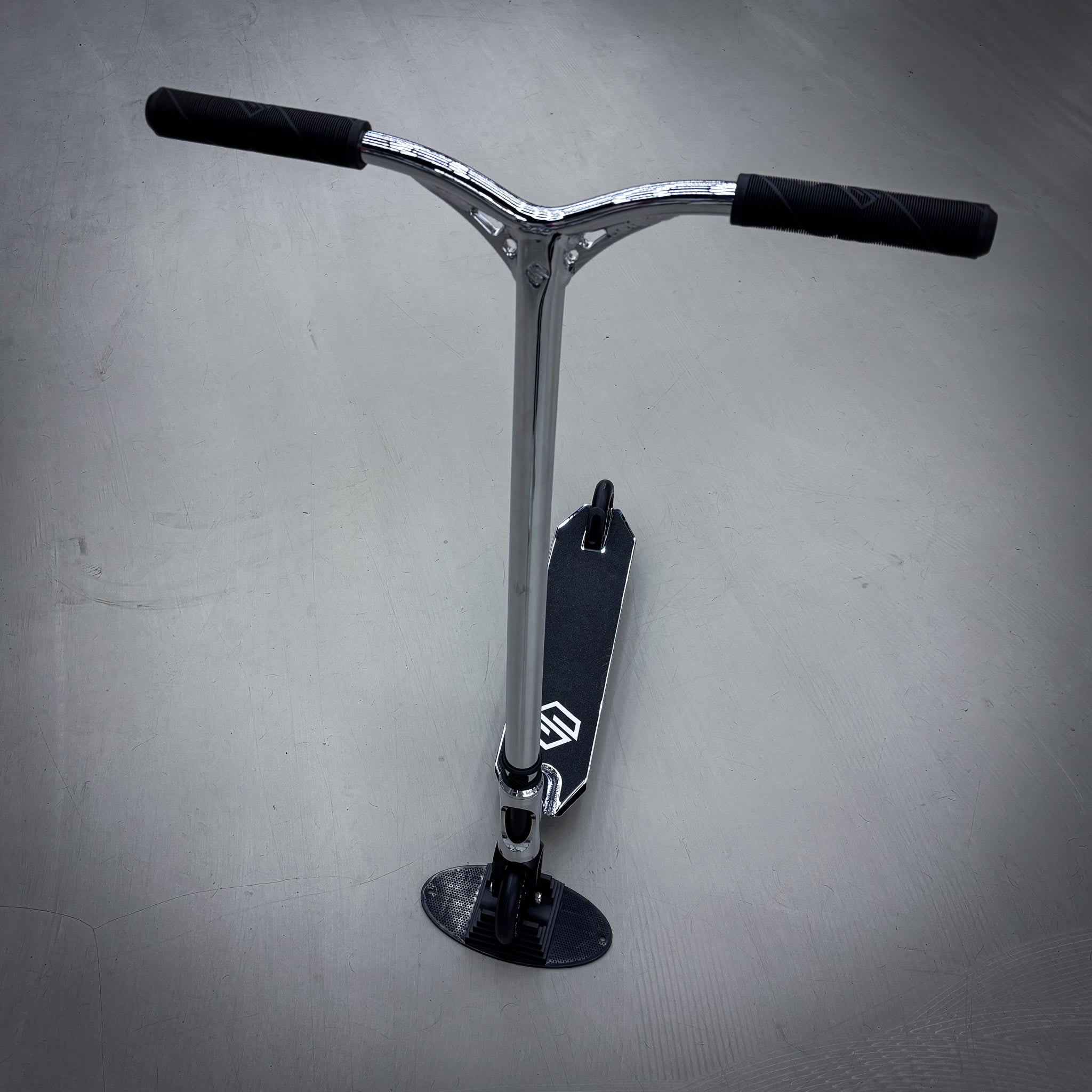 Striker Full Chrome Custom Build - Chrome
