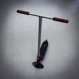 Striker Titan Pande Red Custom Build - Svart/Röd/Silver-ScootWorld.se