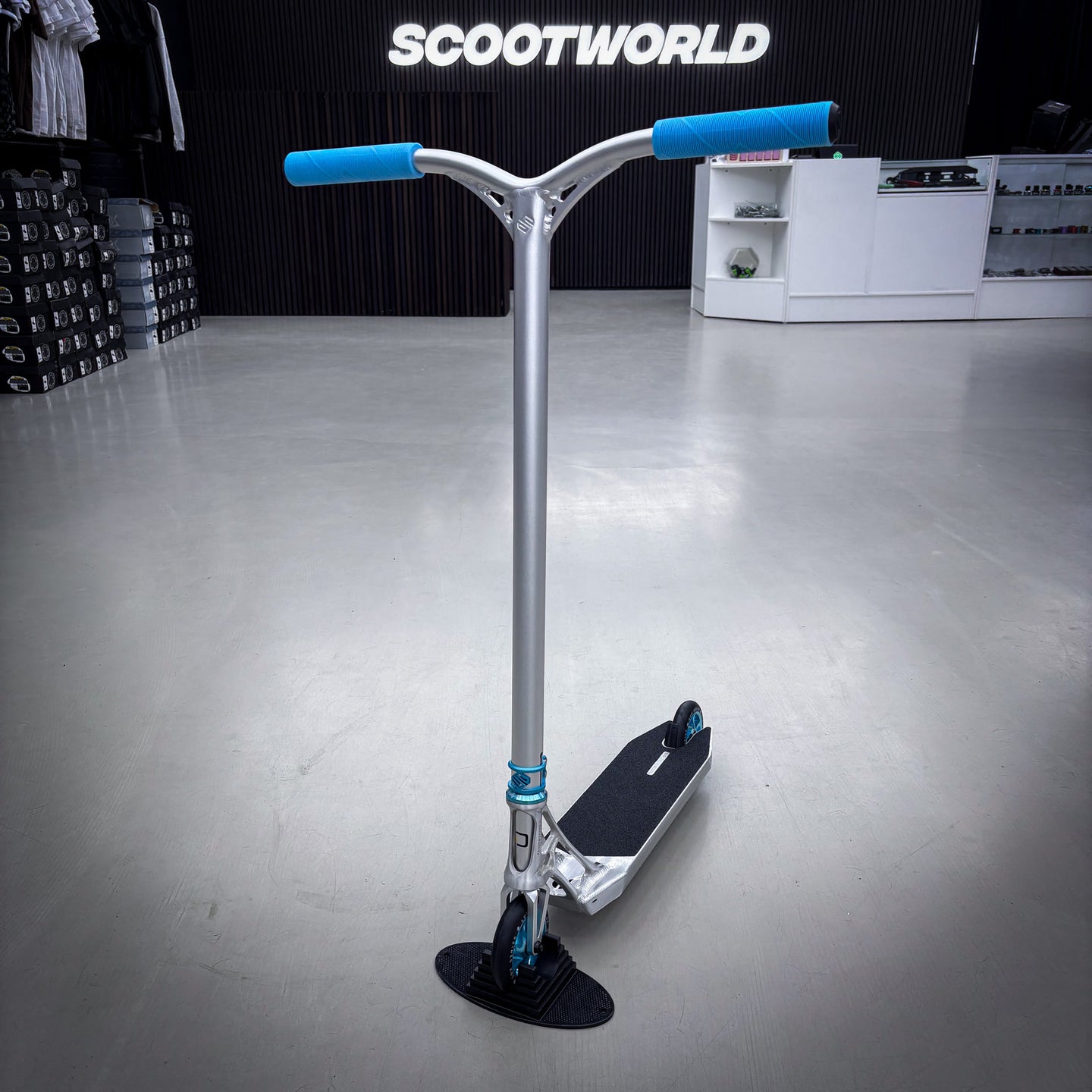 Striker Pande Silver Teal Custom Build - Silver/Teal